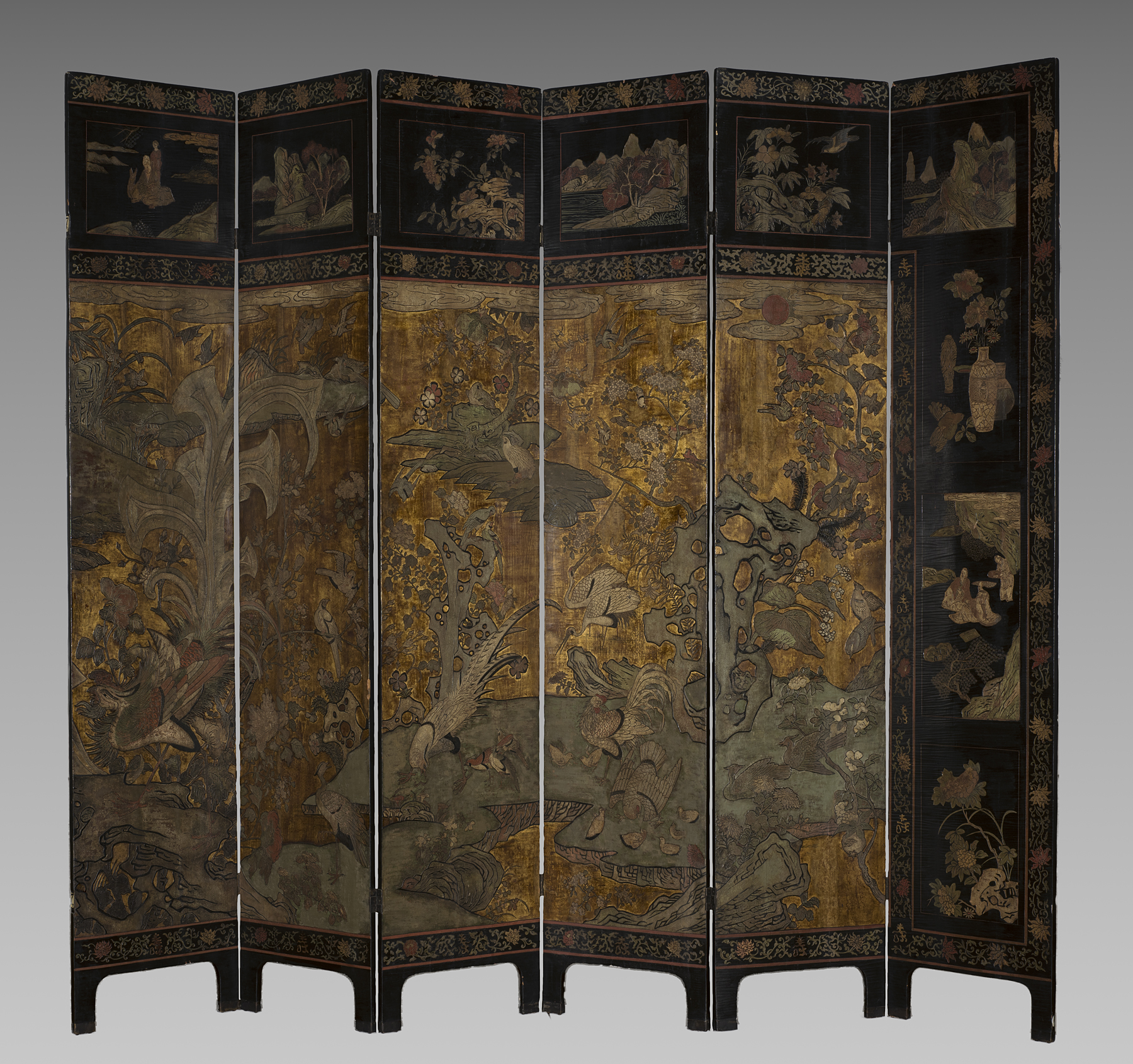 pair of screens