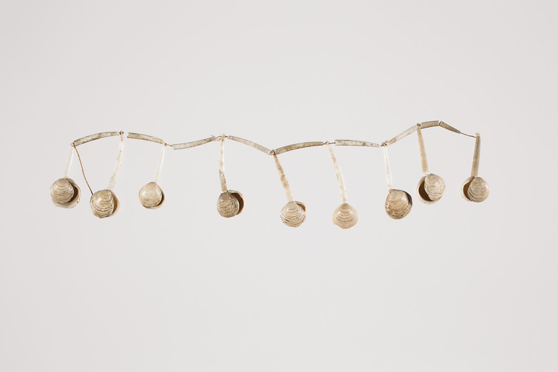 unrecorded Karuk (Karok), Natinixwe (Hupa), or Yurok artist, shell necklace or hair ornament
