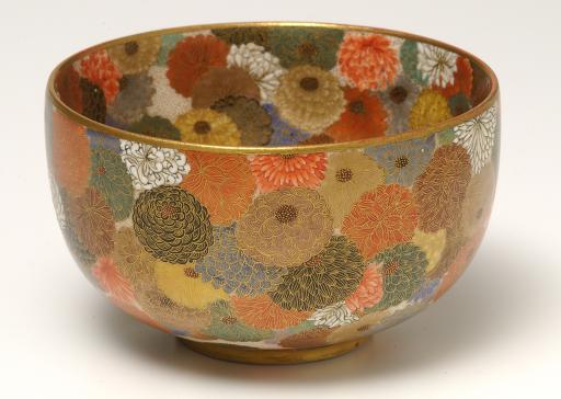 Miyagawa Kōzan (1842–1916), bowl with chrysanthemums