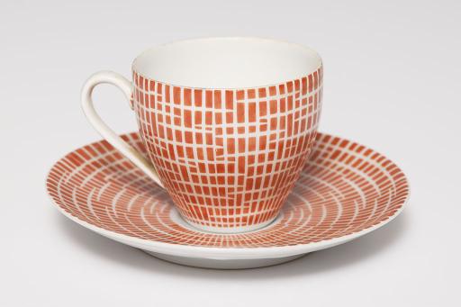 Arzberg Porzellanfabrik (founded 1887), demitasse cup with matching saucer