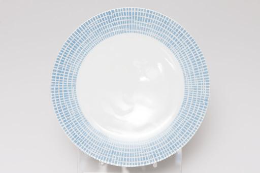 Heinrich Löffelhardt (1901–1979); Arzberg Porzellanfabrik (founded 1887), dessert plate, silkweave design (blue)
