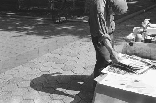 Jimmy Tsutomu Mirikitani on the streets, Mikiko Matsuzaki