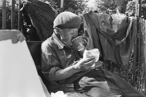 Jimmy Tsutomu Mirikitani on the streets, Mikiko Matsuzaki